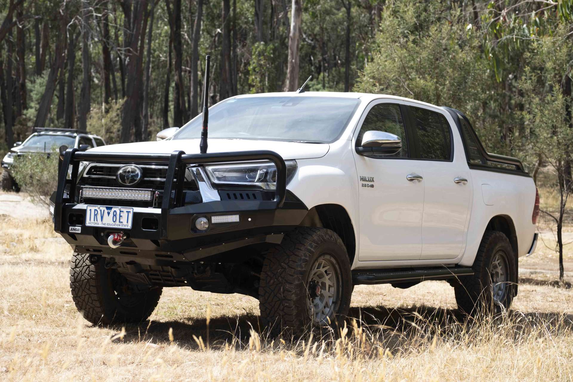 Custom shop hilux bullbar